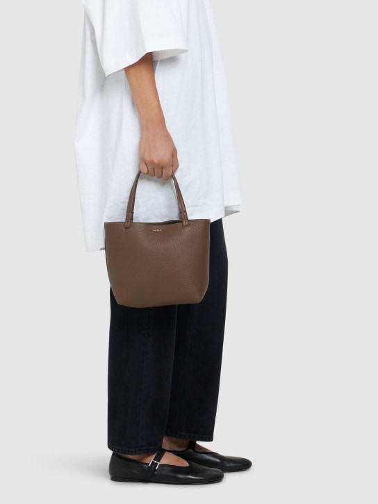 The Row: Small Park tote grain leather bag - women_1 | Luisa Via Roma