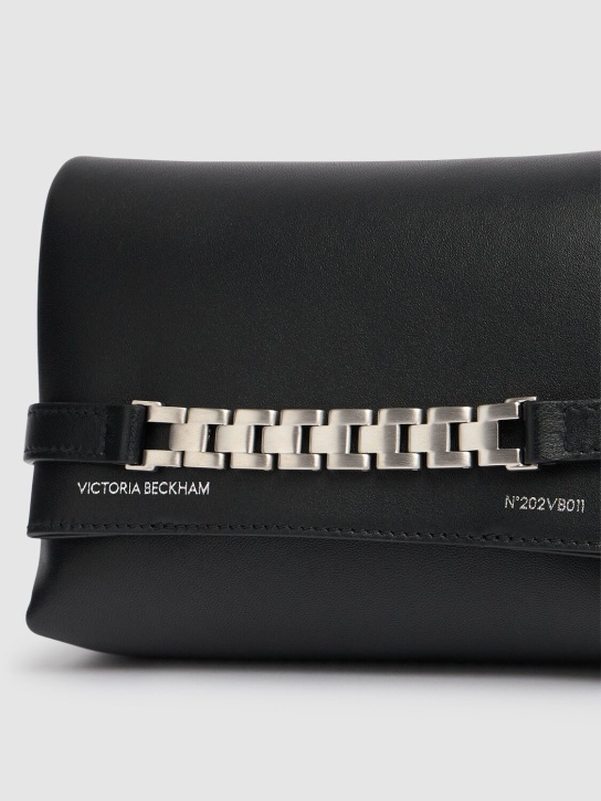 Victoria Beckham: Mini Chain Napa leather clutch - Siyah - women_1 | Luisa Via Roma