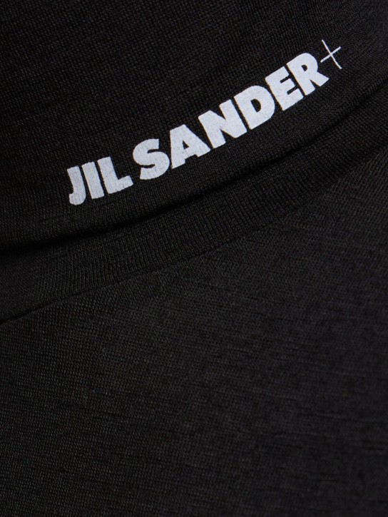 Jil Sander: Logo wool blend jersey turtleneck top - Siyah - women_1 | Luisa Via Roma
