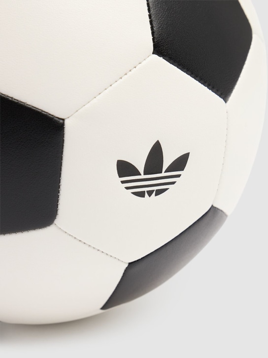 adidas Originals: JJJJound Football ボール - women_1 | Luisa Via Roma