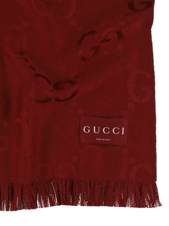 Gucci: Coperta in lana e seta jacquard GG - Rosso Ancora - ecraft_1 | Luisa Via Roma