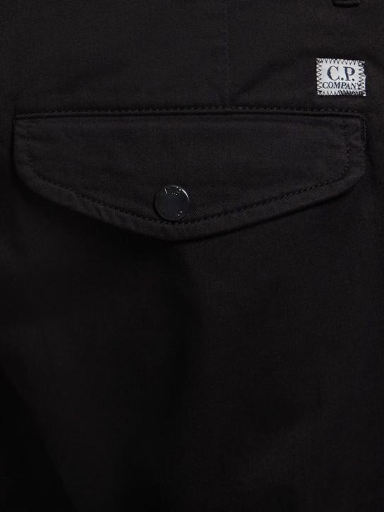 C.P. Company: Stretch cotton lens cargo pants - Black - men_1 | Luisa Via Roma