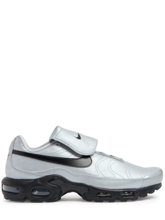 Nike: Sneakers "Air Max Plus Tiempo" - men_0 | Luisa Via Roma