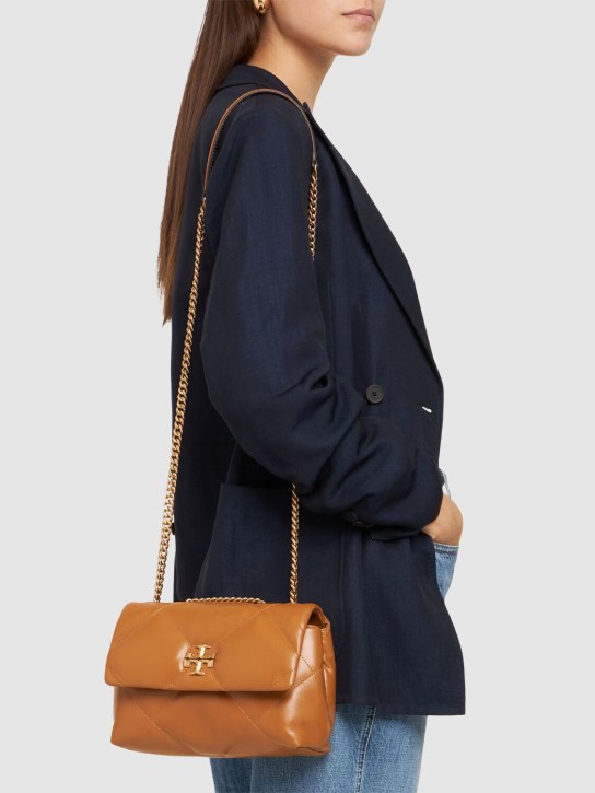 Tory Burch: Kira小号绗缝皮革单肩包 - women_1 | Luisa Via Roma