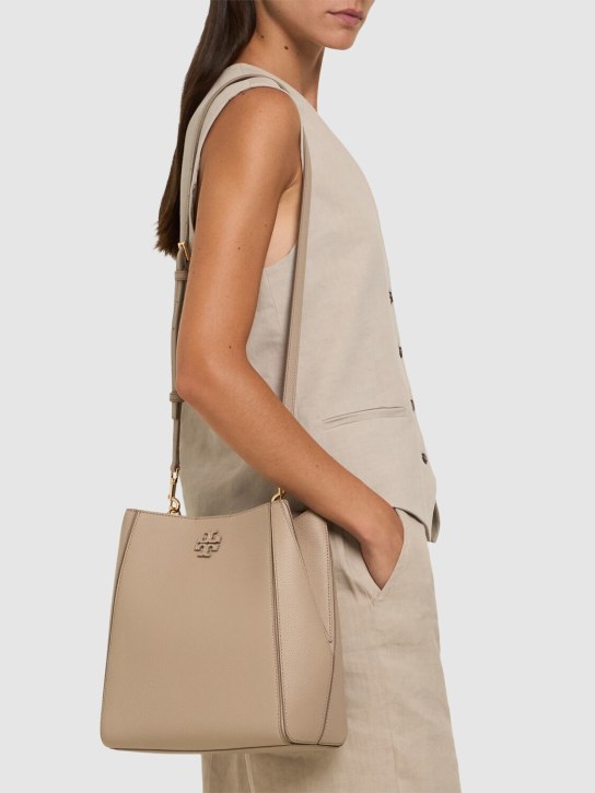 Tory Burch: McGraw leather bucket bag - women_1 | Luisa Via Roma