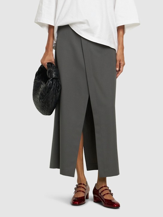 Carel: 40mm Kina laminated leather pumps - women_1 | Luisa Via Roma