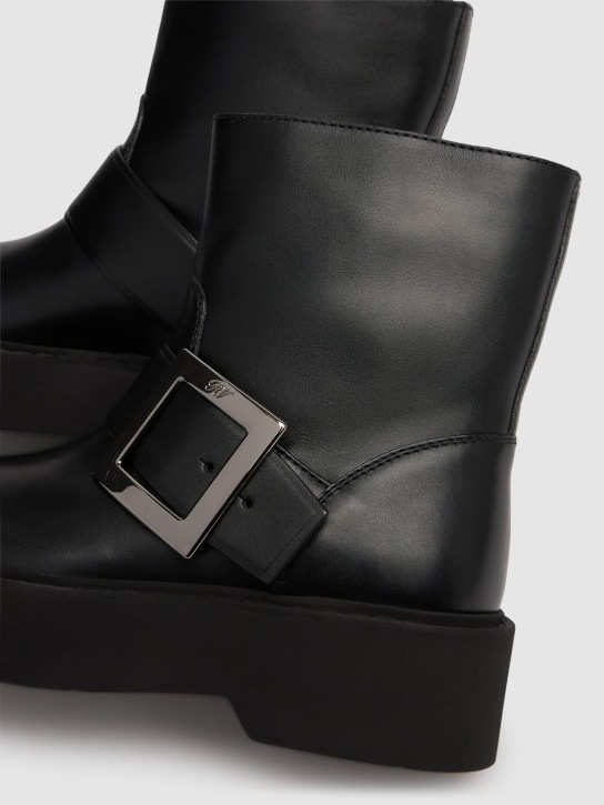 Roger Vivier: 30mm Viv Rangers leather ankle boots - Black - women_3 | Luisa Via Roma