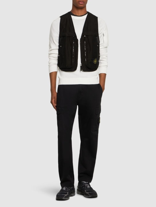 Stone Island: Stretch cotton cargo pants - men_1 | Luisa Via Roma