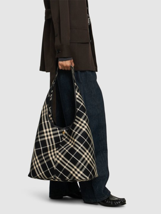 Burberry: Borsa shopping grande in tela - women_1 | Luisa Via Roma