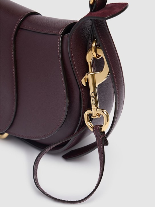 Chloé: Medium Chloe Ride leather shoulder bag - Auburn Red - women_3 | Luisa Via Roma