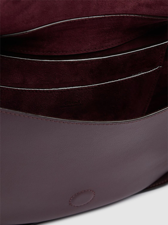 Chloé: Medium Chloe Ride leather shoulder bag - Auburn Red - women_5 | Luisa Via Roma