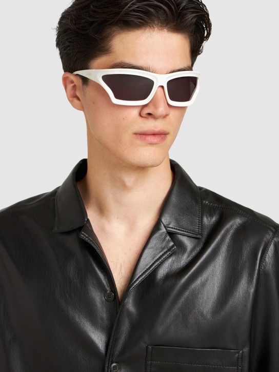 Loewe: Paula's Ibiza mask sunglasses - Ivory/Smoke - men_2 | Luisa Via Roma