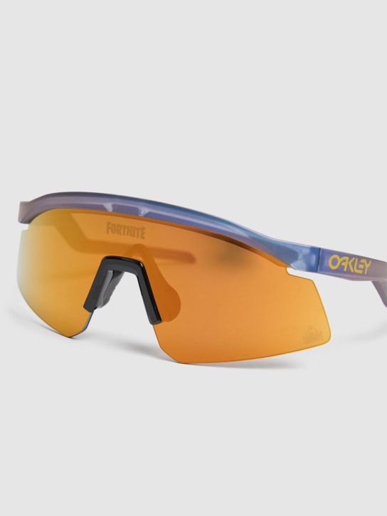 Oakley: Lunettes de soleil Hydra Prizm Fortnite - Or/Bleu - women_1 | Luisa Via Roma