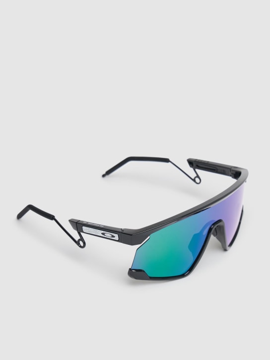 Oakley: Lunettes de soleil BXTR Prizm - Vert/Noir - women_1 | Luisa Via Roma