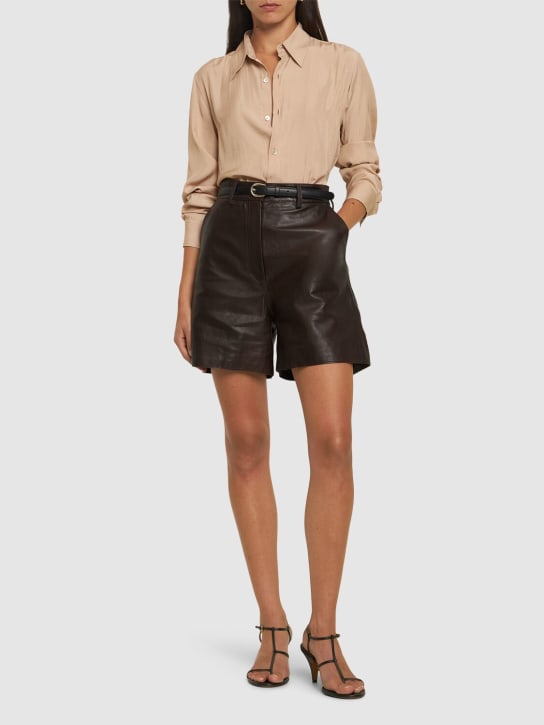 Weekend Max Mara: Biella leather shorts - women_1 | Luisa Via Roma