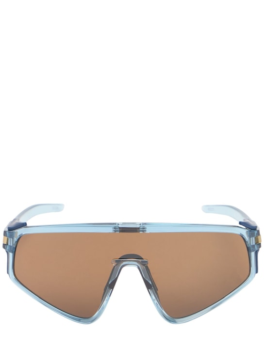 Oakley: KM Latch TM Panel Mask sunglasses - Brown/Blue - men_0 | Luisa Via Roma