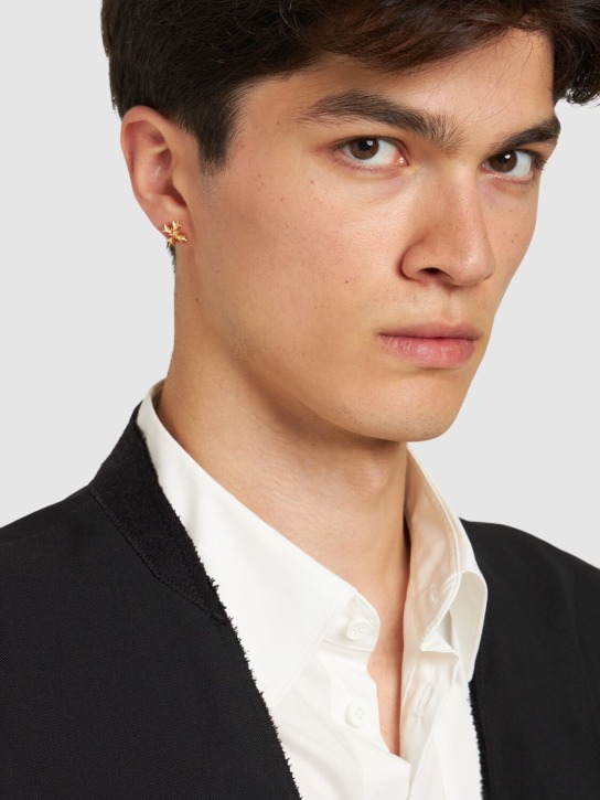 Emanuele Bicocchi: Gold EB Crest mono earring - men_1 | Luisa Via Roma