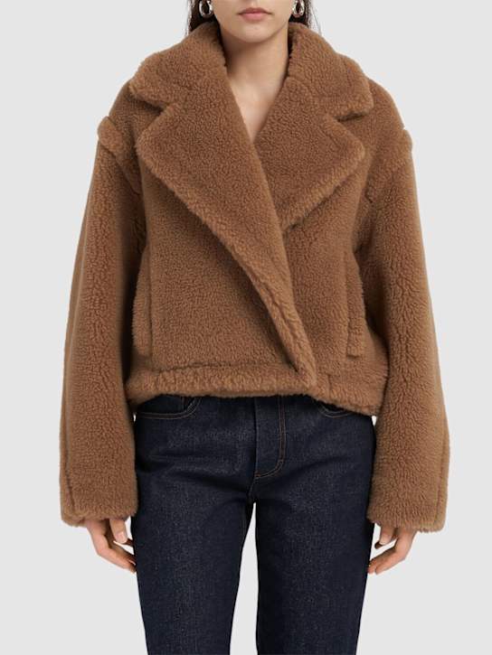 Max Mara: Gardone teddy short coat - Camel - women_2 | Luisa Via Roma