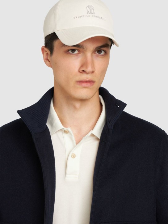 Brunello Cucinelli: Cotton gabardine logo baseball hat - Off White - men_1 | Luisa Via Roma