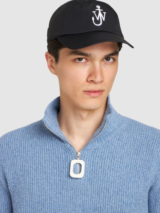 JW Anderson: Cappello baseball - Nero - men_1 | Luisa Via Roma