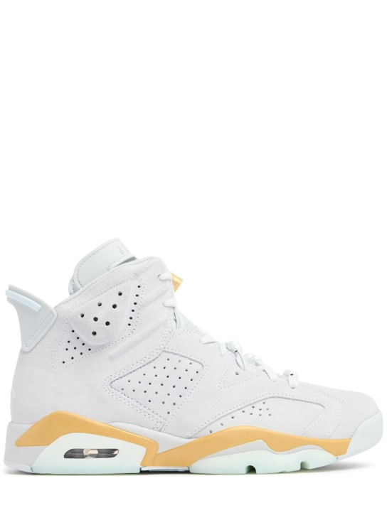 Nike: Sneakers "Air Jordan 6 Retro" - Pures Platin - women_0 | Luisa Via Roma