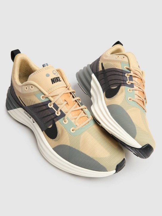 Nike: Lunar Roam sneakers - Sesame/Black-sm - women_1 | Luisa Via Roma