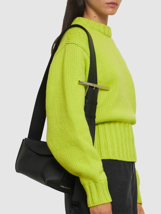 McQueen: McQueen T-Bar sling单肩包 - 黑色 - women_2 | Luisa Via Roma