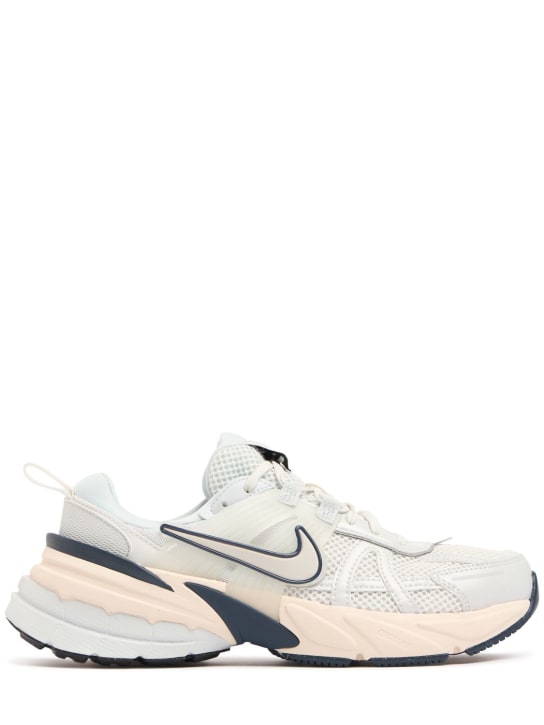 Nike: Sneakers V2K Run - women_0 | Luisa Via Roma