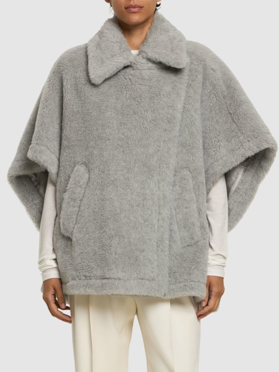 Max Mara: Tebe2 teddy cape - women_1 | Luisa Via Roma