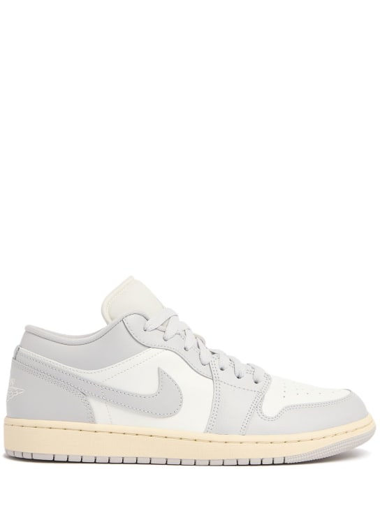 Nike: Sneakers Air Jordan 1 - women_0 | Luisa Via Roma