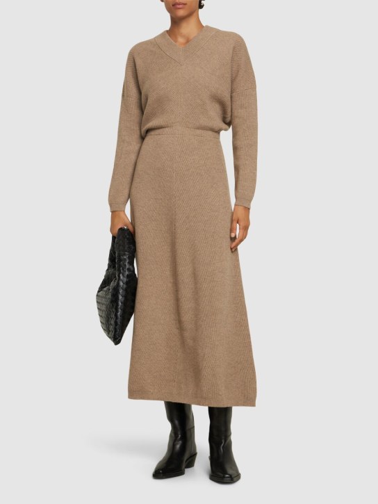 Brunello Cucinelli: Cashmere knitted midi dress - Beige - women_1 | Luisa Via Roma