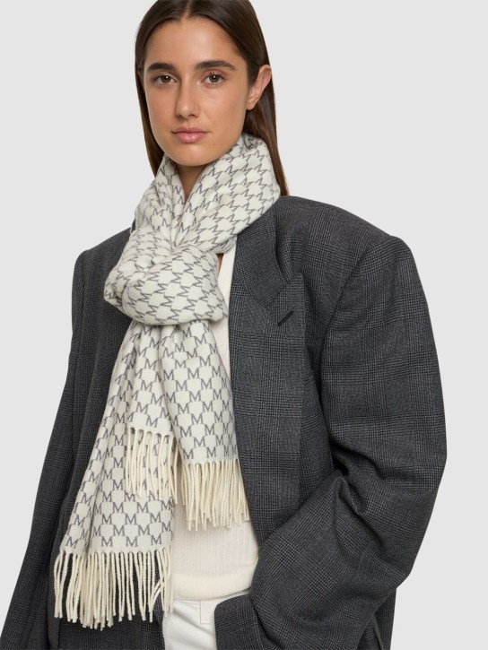 Max Mara: Arsenio monogram wool scarf - Grigio/Bianco - women_1 | Luisa Via Roma