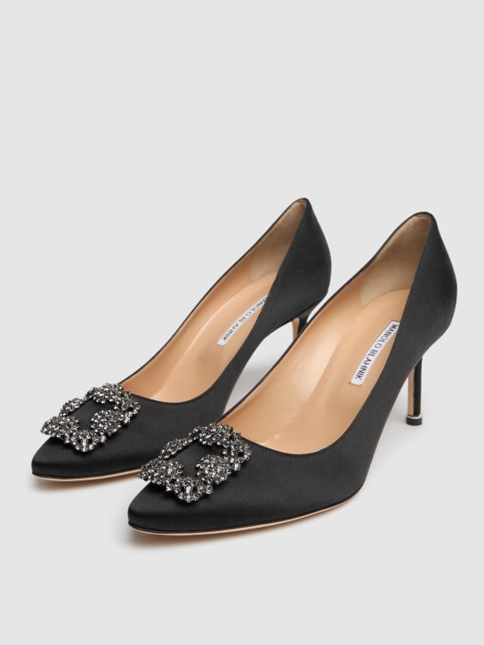 Manolo Blahnik: 70毫米Hangisi绸缎高跟鞋 - 黑色 - women_2 | Luisa Via Roma