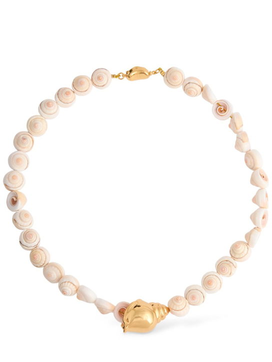 Timeless Pearly: Shell charm collar necklace - women_0 | Luisa Via Roma