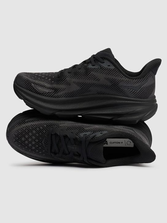 Hoka: Clifton 9 running sneakers - Black - men_3 | Luisa Via Roma