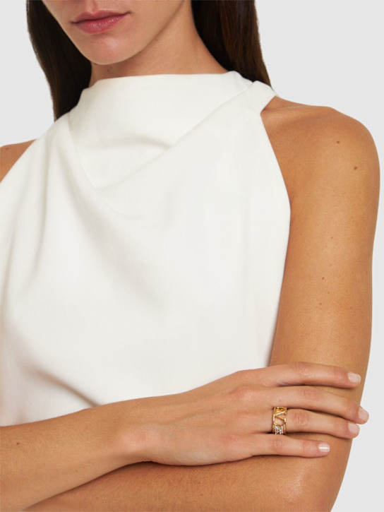 Valentino Garavani: Vlogo Signature band ring - Oro 18/Crystal - women_1 | Luisa Via Roma