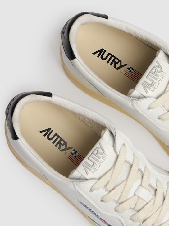 Autry: Medalist Low sneakers - men_3 | Luisa Via Roma