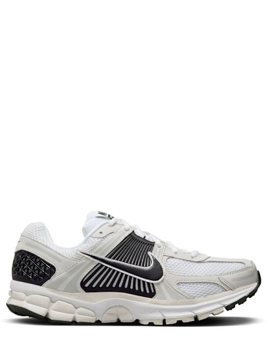 Nike: Sneakers Zoom Vomero 5 - women_0 | Luisa Via Roma