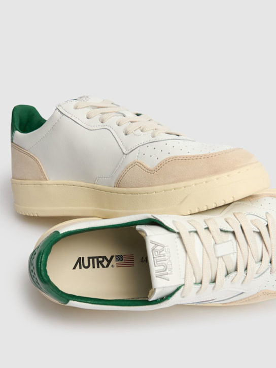 Autry: Sneakers "Medalist" - men_3 | Luisa Via Roma