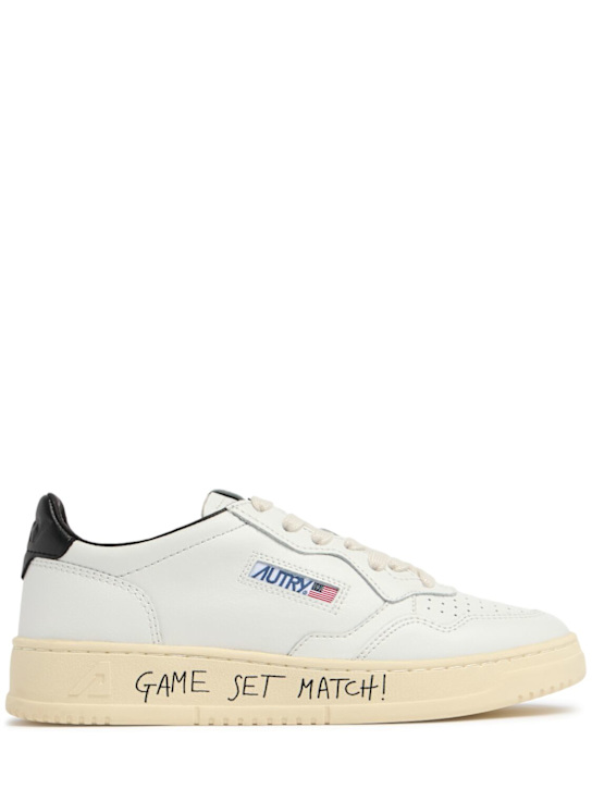 Autry: Medalist Low sneakers - White - women_0 | Luisa Via Roma