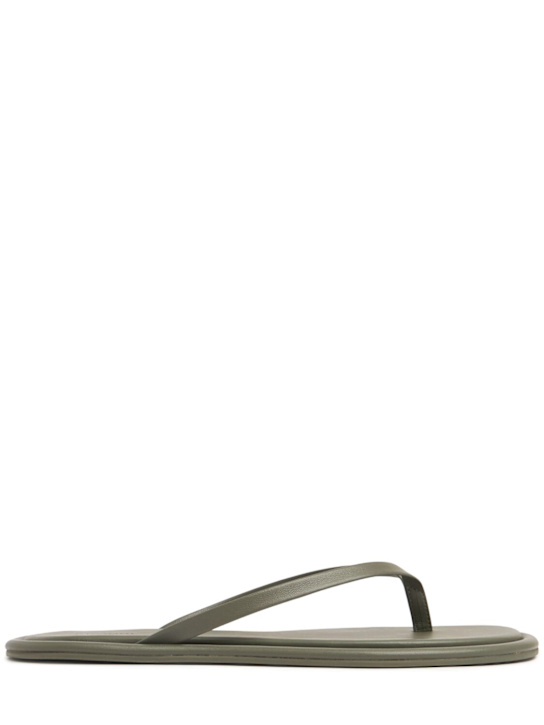 St. Agni: 5mm Leather flip flop sandals - women_0 | Luisa Via Roma