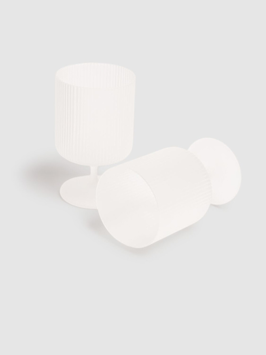 Ferm Living: Set of 2 Ripple wine glasses - White - ecraft_1 | Luisa Via Roma