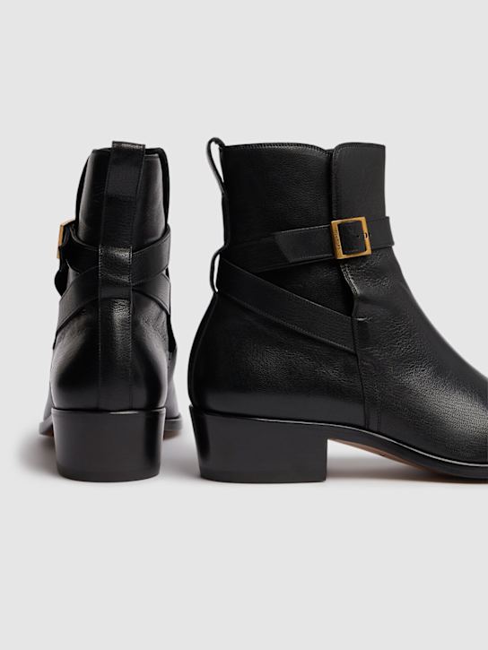 Tom Ford: Kenneth grained leather buckle boots - men_4 | Luisa Via Roma