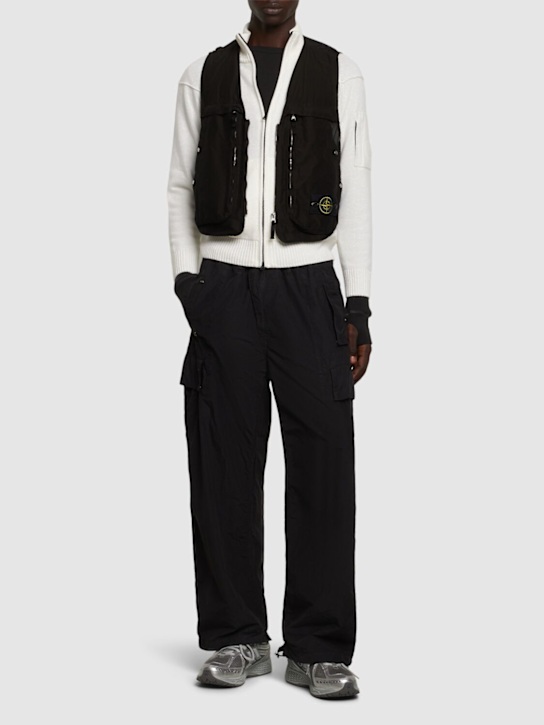 Stone Island: Vest - Negro - men_1 | Luisa Via Roma