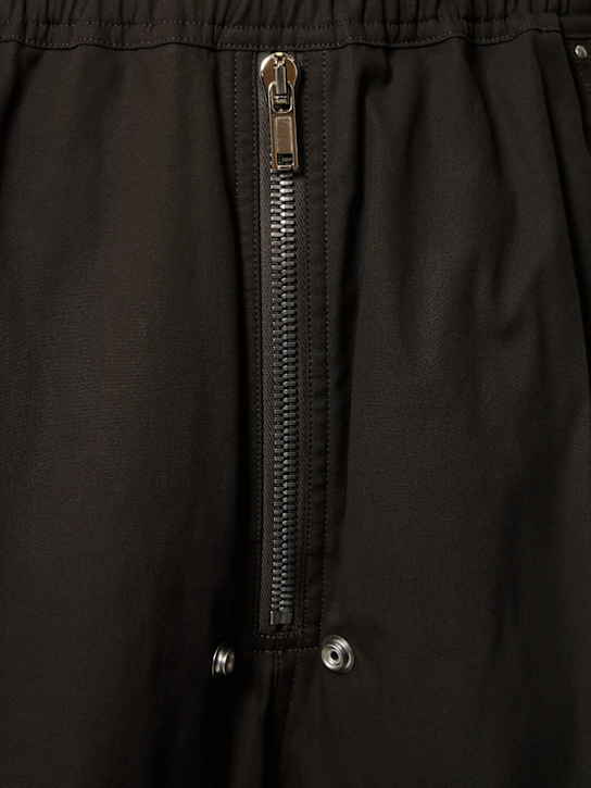 Rick Owens: Wide Bela cotton poplin pants - Dust - men_5 | Luisa Via Roma