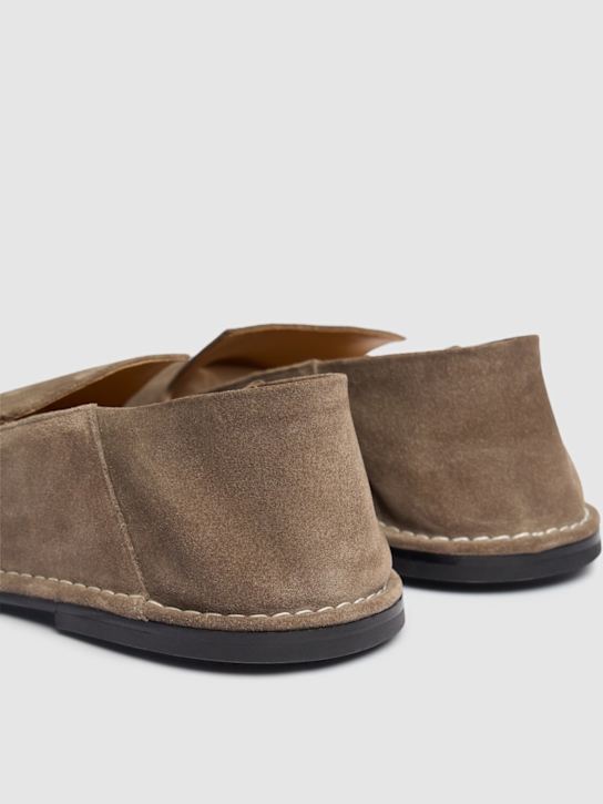 AMI Paris: Slip-on suede shoes - Ash - men_4 | Luisa Via Roma