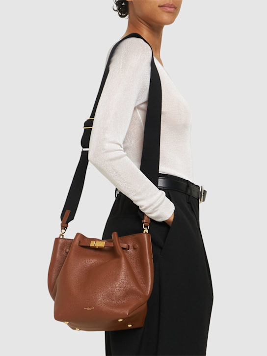 DeMellier: New York grain leather bucket bag - women_1 | Luisa Via Roma