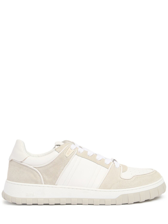 AMI Paris: Low top leather sneakers - White/Mastic - men_0 | Luisa Via Roma