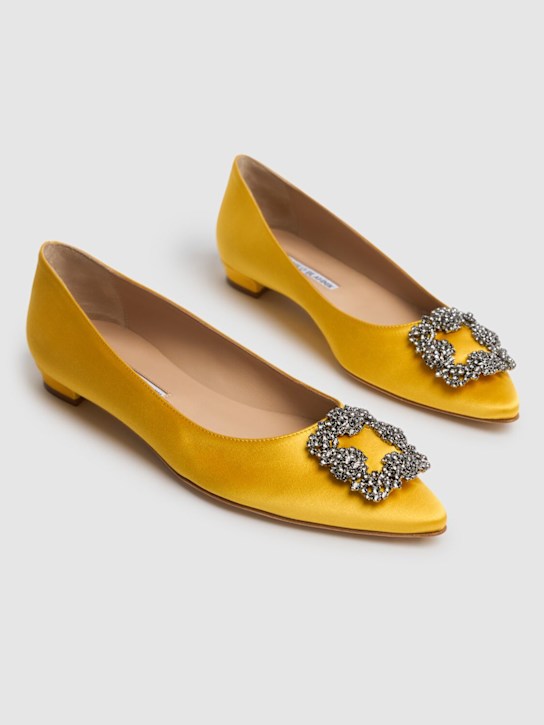 Manolo Blahnik: 10mm Hangisi silk blend satin flats - Yellow - women_2 | Luisa Via Roma