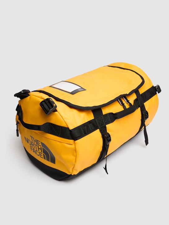 The North Face: Bolso duffle S Base Camp - Summit Gold - men_1 | Luisa Via Roma